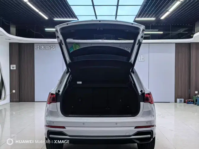 Audi Q3 — Фото автомобиля 12