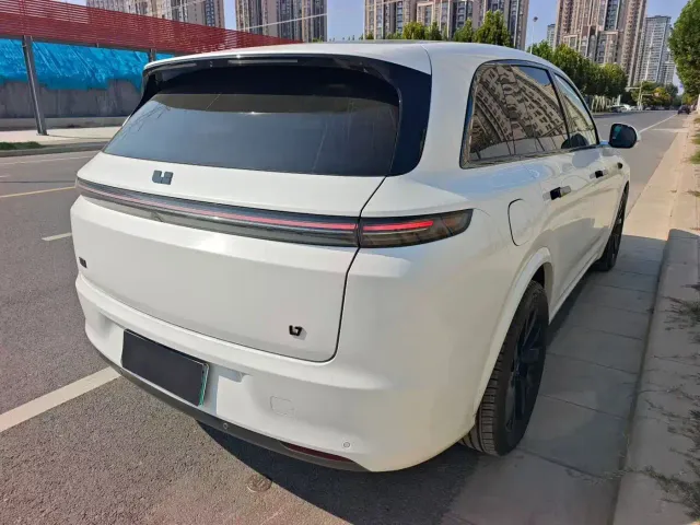 Li Auto L7 — Фото автомобиля 7