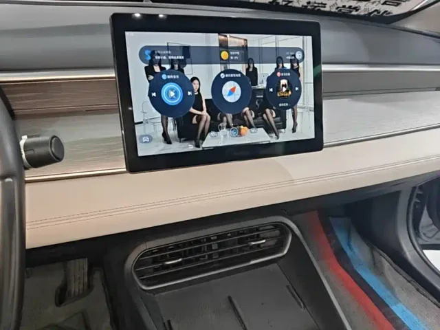 BYD Seal 05 DM-i — Фото автомобиля 12