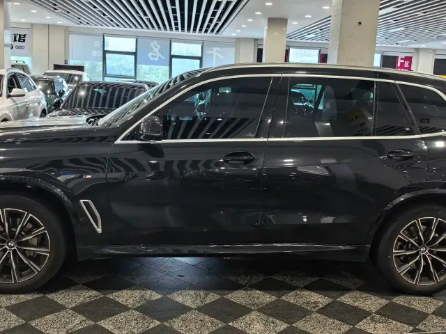 BMW X5 — Фото автомобиля 5
