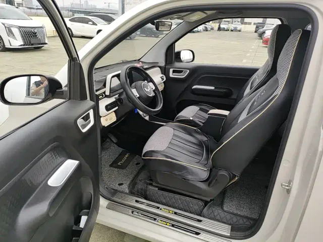 Wuling Hongguang Mini EV — Фото автомобиля 14