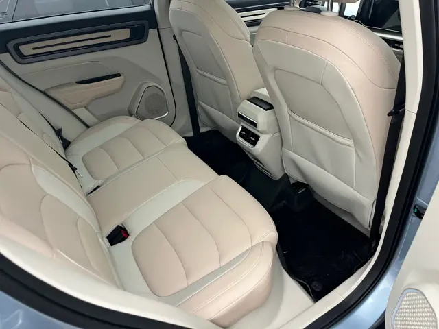 Geely ICON — Фото автомобиля 4