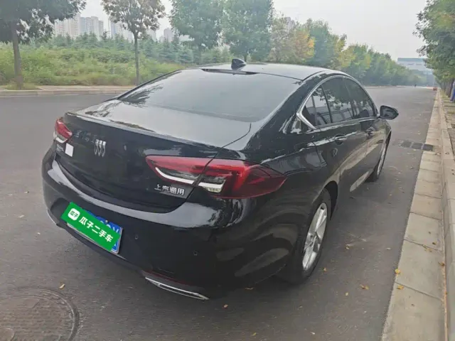 Buick Regal — Фото автомобиля 6