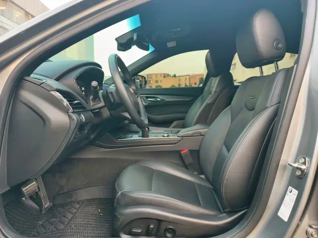 Cadillac CT5 — Фото автомобиля 9