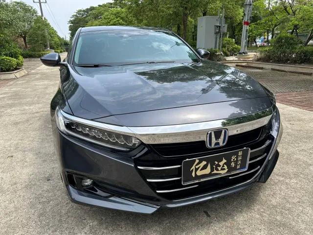 Honda Accord — Фото автомобиля 10