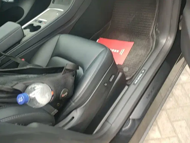Tesla Model Y — Фото автомобиля 24