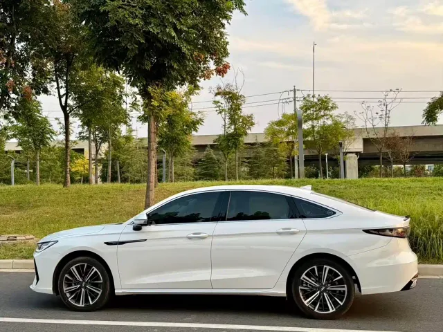 Chery Arrizo 8 PRO 2025 Pro 1.6T Comfort — Фото автомобиля 3