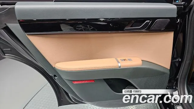 Hyundai Grandeur GN7 — Фото автомобиля 25
