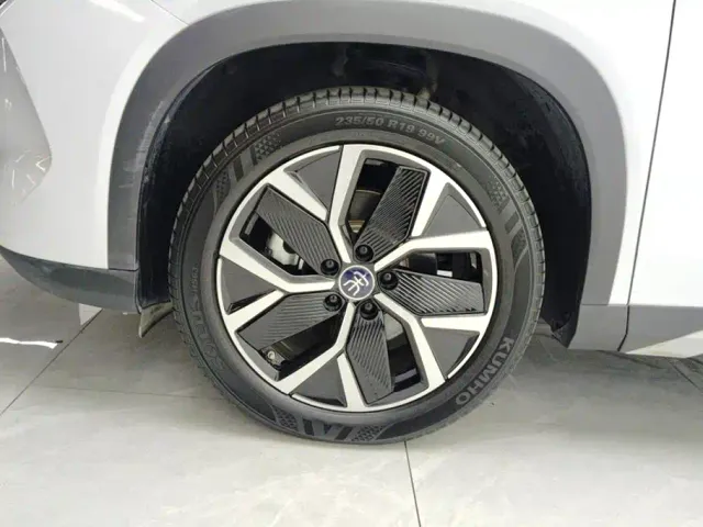 BYD Song L DM-i — Фото автомобиля 6