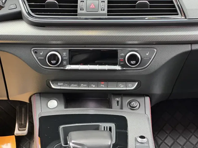 Audi Q5L — Фото автомобиля 12