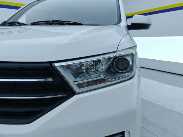 Wuling Hongguang — Фото автомобиля 5