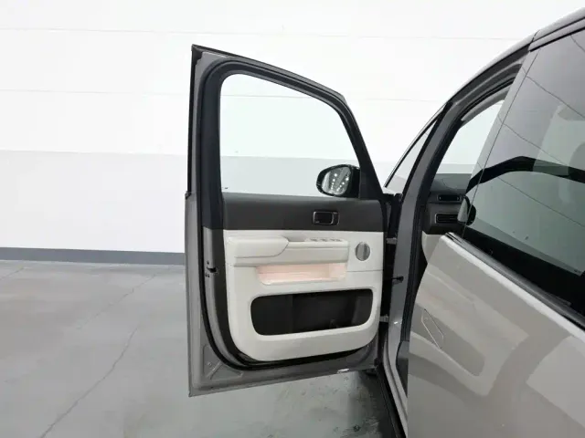 Li Auto MEGA — Фото автомобиля 8