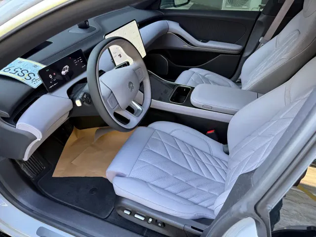Nio ET5 Touring — Фото автомобиля 11