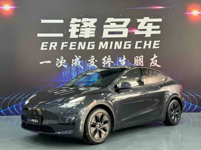 Фотография автомобиля — Tesla Model Y