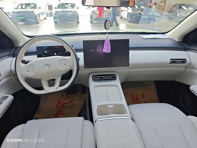 Changan Qiyuan Q05 — Фото автомобиля 5