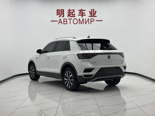 Volkswagen T-Roc — Фото автомобиля 6