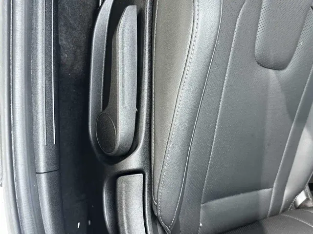 Hyundai Elantra — Фото автомобиля 12