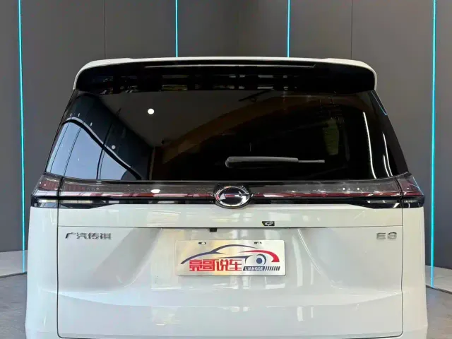 GAC Trumpchi E8 — Фото автомобиля 7