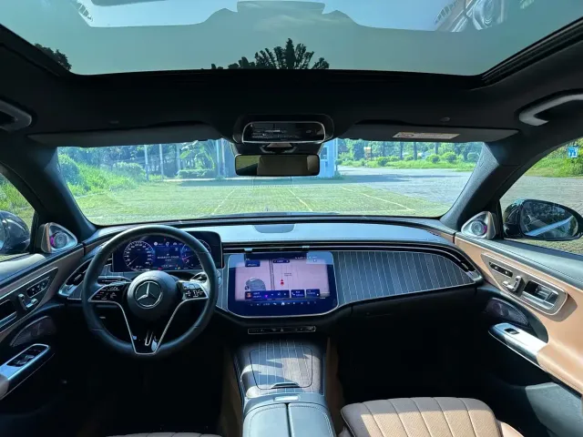 Mercedes-Benz E-Class — Фото автомобиля 8