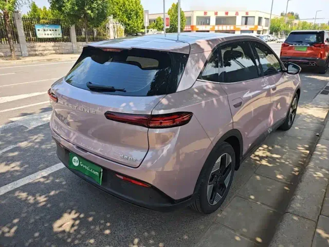Bestune Yueyi 03 — Фото автомобиля 6
