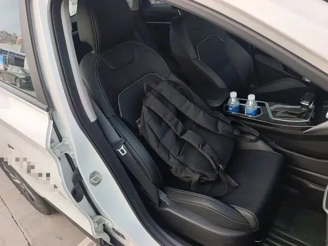 Geely Binyue — Фото автомобиля 19