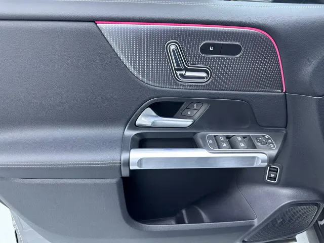 Mercedes-Benz GLB-Class — Фото автомобиля 7