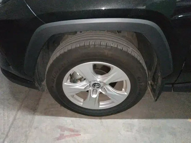 Toyota RAV4 — Фото автомобиля 5