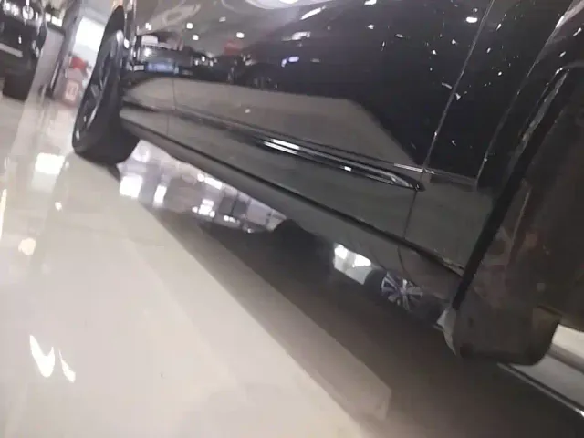 Li Auto L8 — Фото автомобиля 20