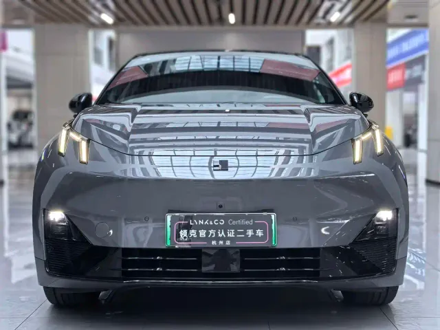 Lynk & Co Z20 — Фото автомобиля 2