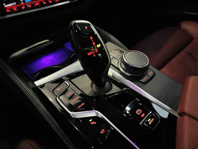 BMW 5 Series — Фото автомобиля 23