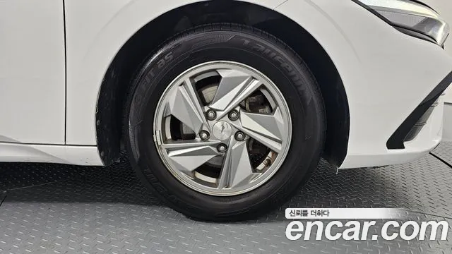 Hyundai Avante CN7 — Фото автомобиля 6