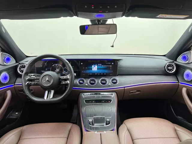 Mercedes-Benz E-Class — Фото автомобиля 16