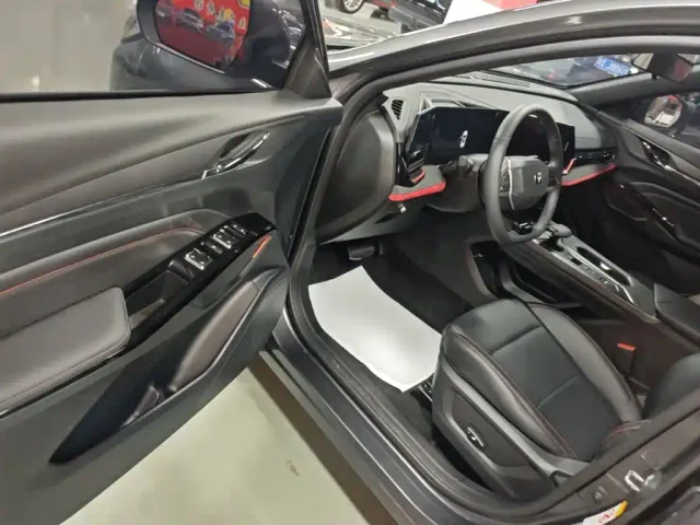 Changan X5 Plus — Фото автомобиля 15