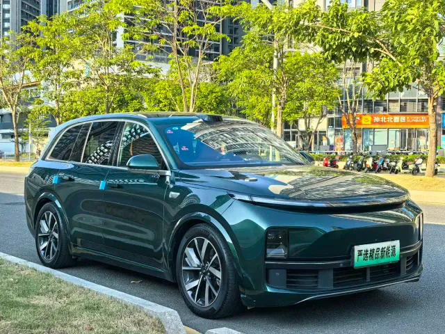 Li Auto L8 — Фото автомобиля 3