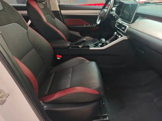 Geely Binyue — Фото автомобиля 18