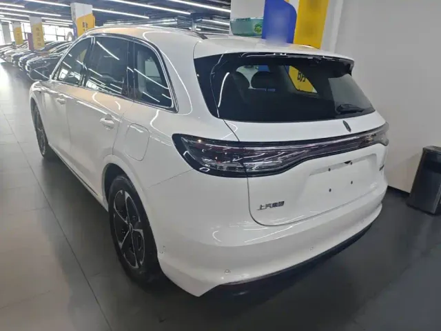 Shangjie SUV — Фото автомобиля 4