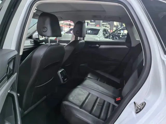 Volkswagen Sagitar — Фото автомобиля 9