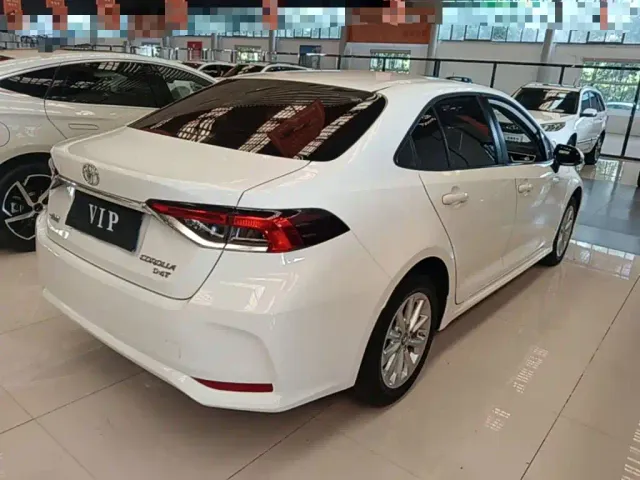 Toyota Corolla — Фото автомобиля 6