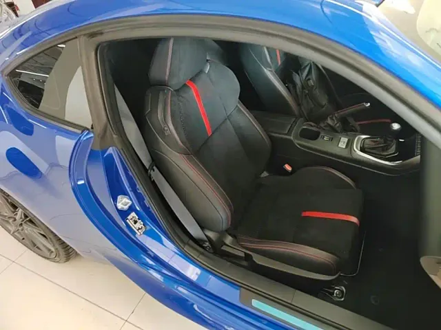 Subaru BRZ — Фото автомобиля 24
