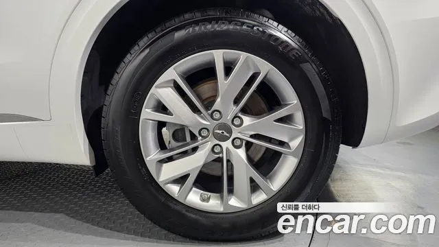 Genesis GV70 — Фото автомобиля 19