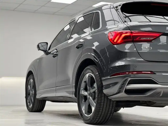 Audi Q3 — Фото автомобиля 10