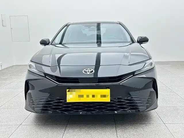 Toyota Camry — Фото автомобиля 2