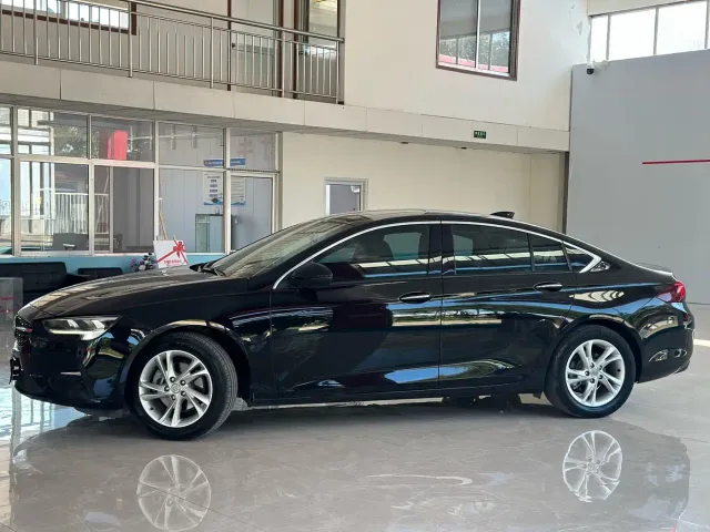 Buick Regal 2021 552T Elite — Фото автомобиля 2