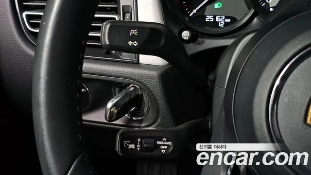 Porsche Macan — Фото автомобиля 28