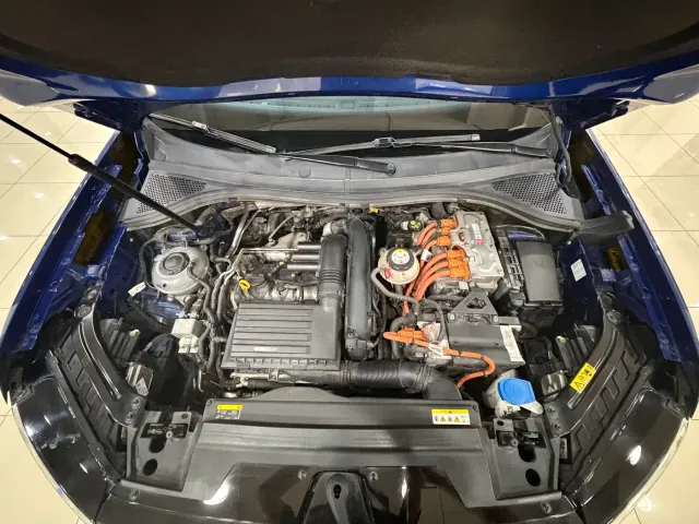 Volkswagen Tayron GTE Plug-in Hybrid — Фото автомобиля 10