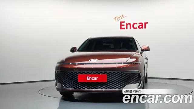Hyundai Grandeur GN7 — Фото автомобиля 3