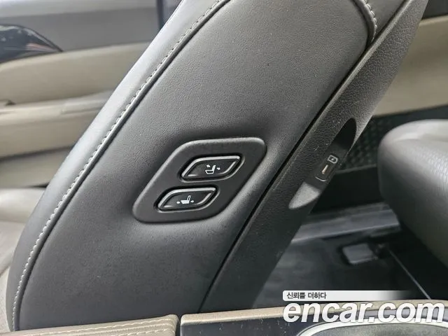 Kia Canival — Фото автомобиля 7
