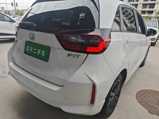Honda Fit — Фото автомобиля 7