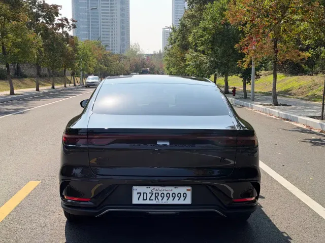 BYD Han — Фото автомобиля 6