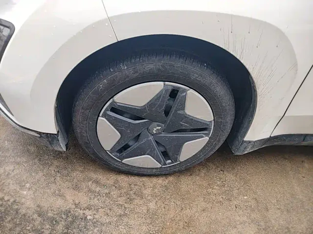 Wuling E5 — Фото автомобиля 22